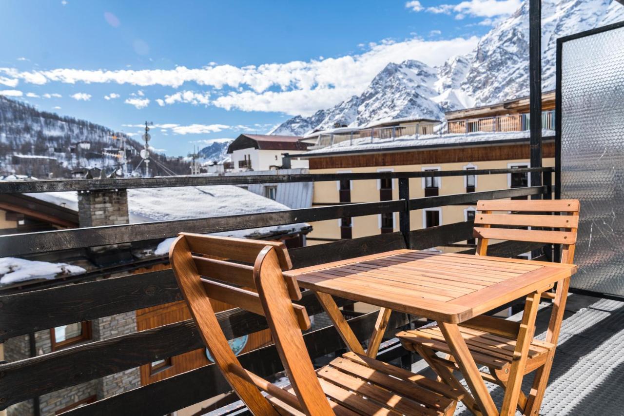 Stay In Cervinia Deluxe Apartment Breuil-Cervinia Exterior photo